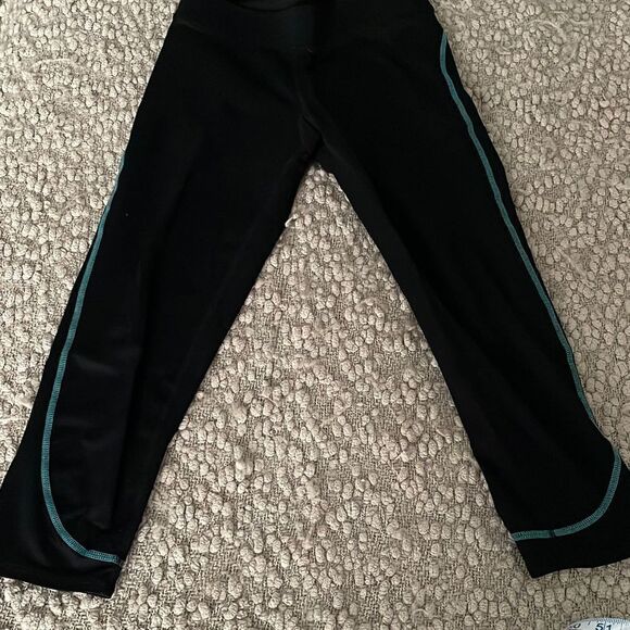 Hylete Cropped Leggings-Size Small‎ - Picture 4 of 5